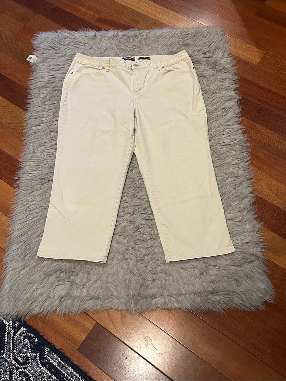 Eddie Bauer Women’s Cream Cotton Stretch Cropped Pants